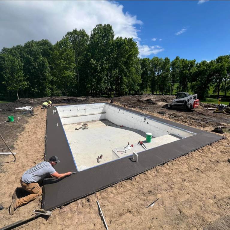 Pool build